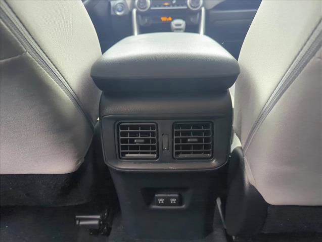 Used 2021 Toyota RAV4 XLE image 20