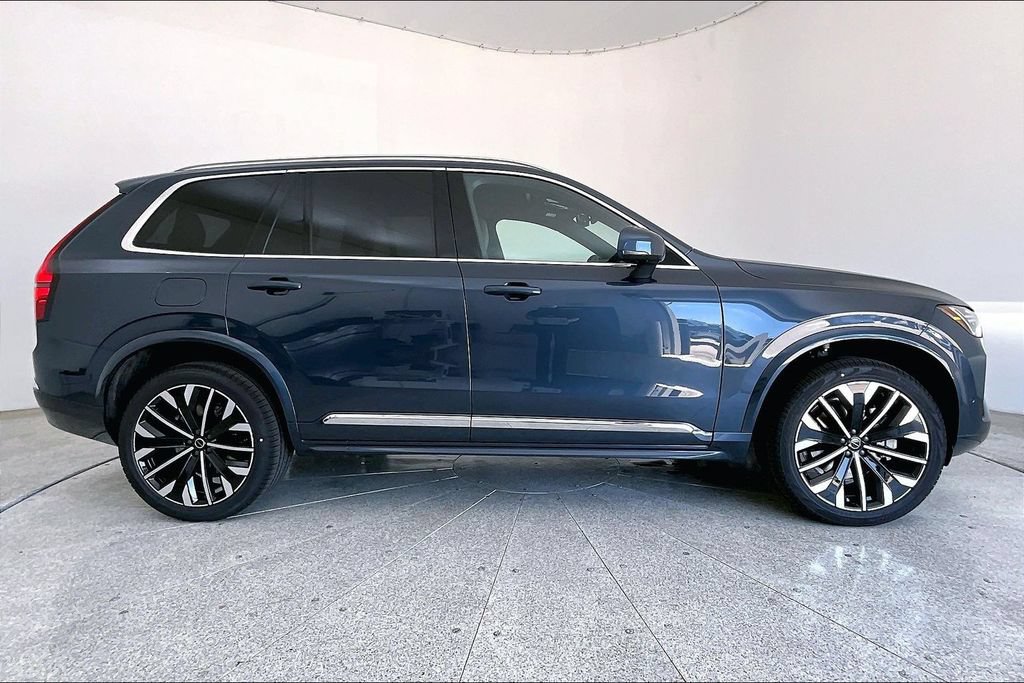 New 2026 Volvo XC90 B5 Plus AWD/4WD image 10