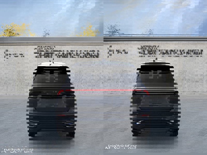 New 2026 Lincoln Nautilus Premier image 6