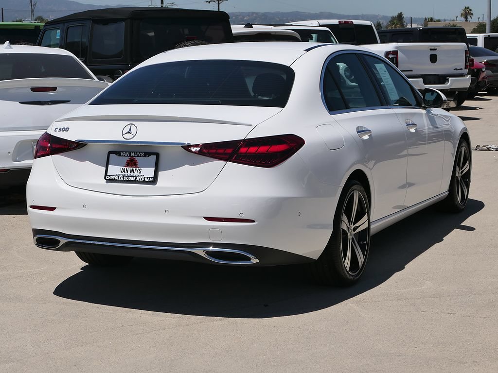 Used 2023 Mercedes-Benz C 300 Sedan image 2