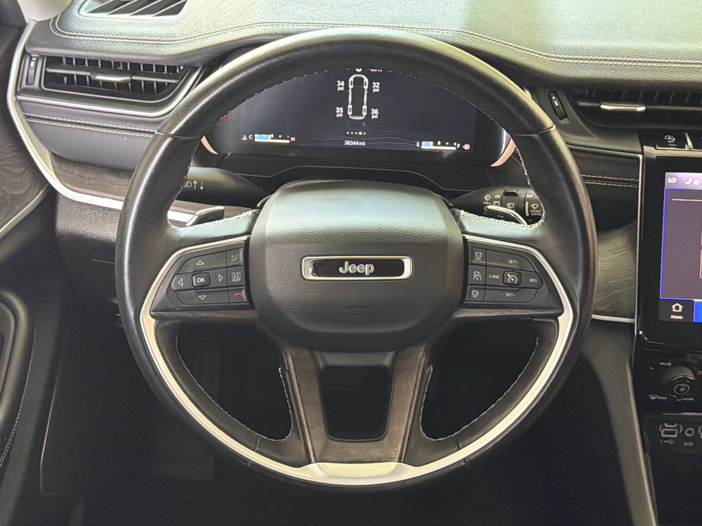 Used 2022 Jeep Grand Cherokee Limited RWD image 4