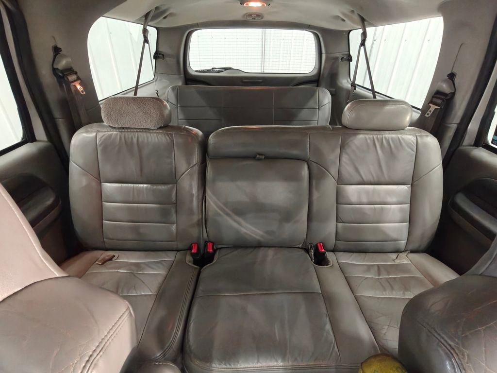 Used 2004 Ford Excursion XLT AWD/4WD image 18