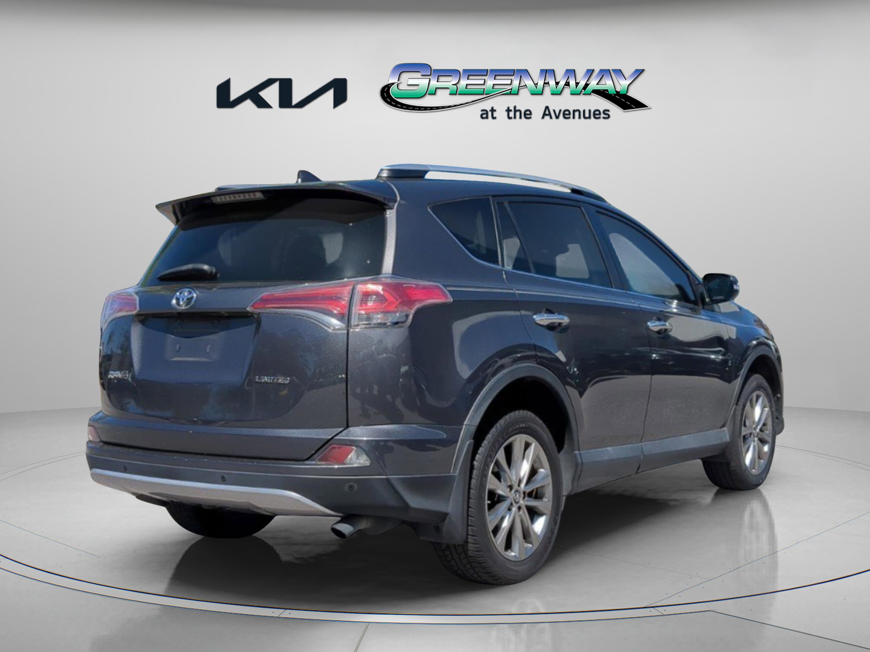 Used 2016 Toyota RAV4 Limited FWD image 7