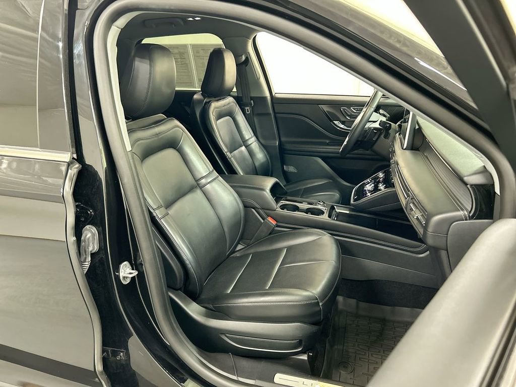 Used 2022 Lincoln Corsair AWD w/ Equipment Group 101A image 23