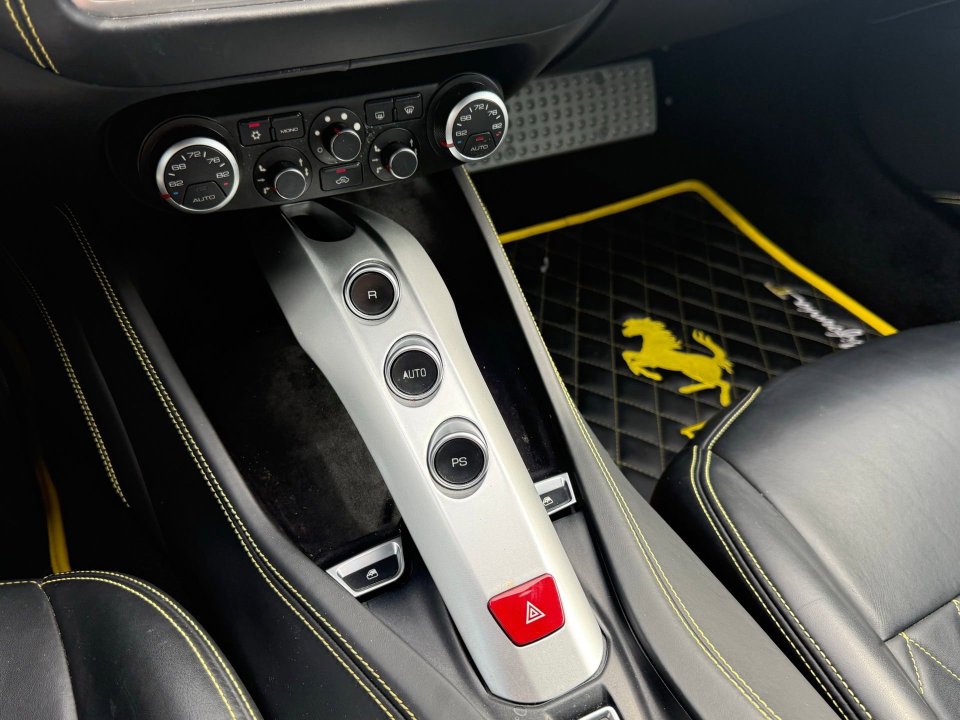 Used 2016 Ferrari California T RWD image 37