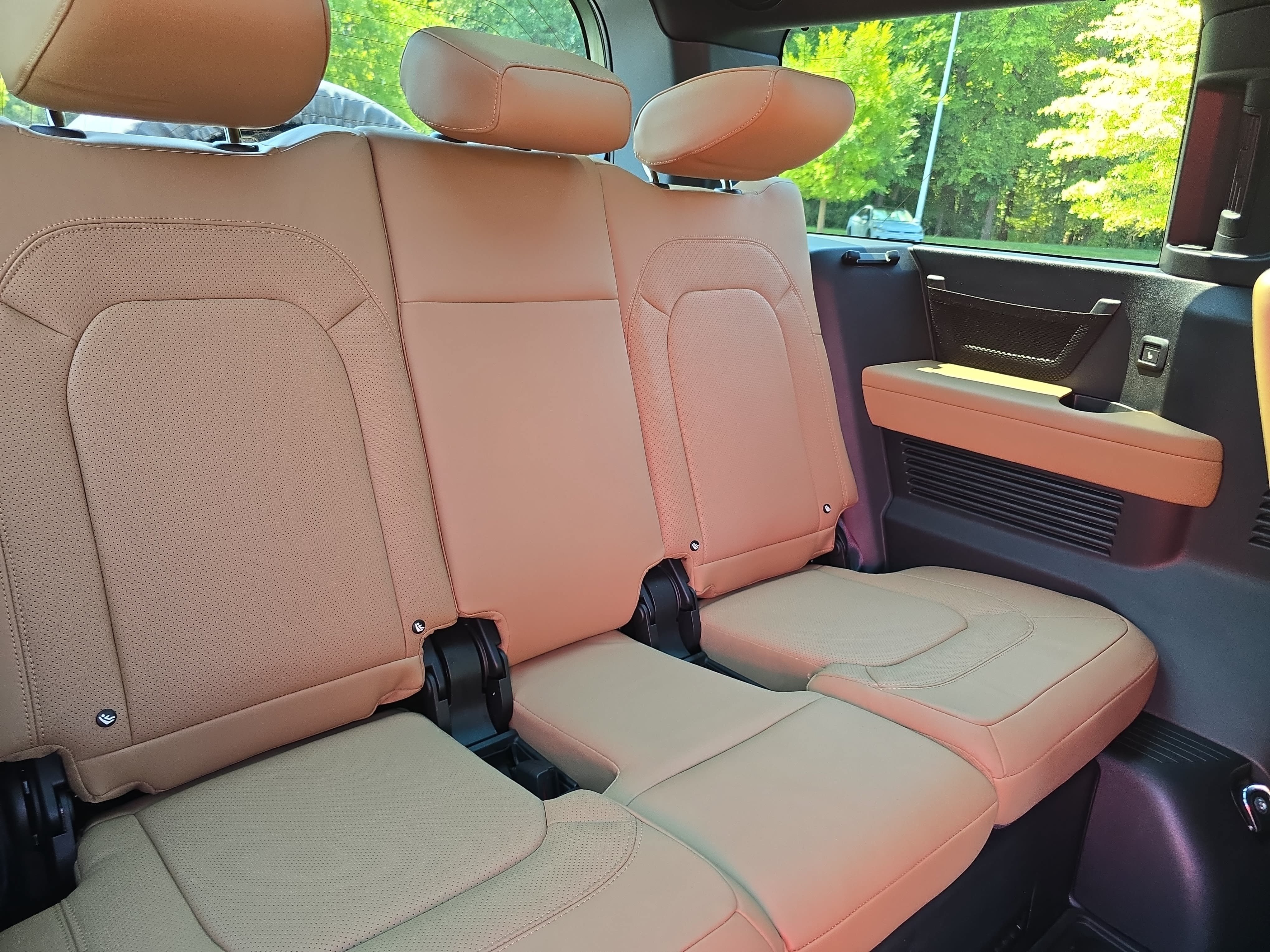 Certified 2026 Land Rover Defender 130 X-Dynamic SE AWD/4WD image 12