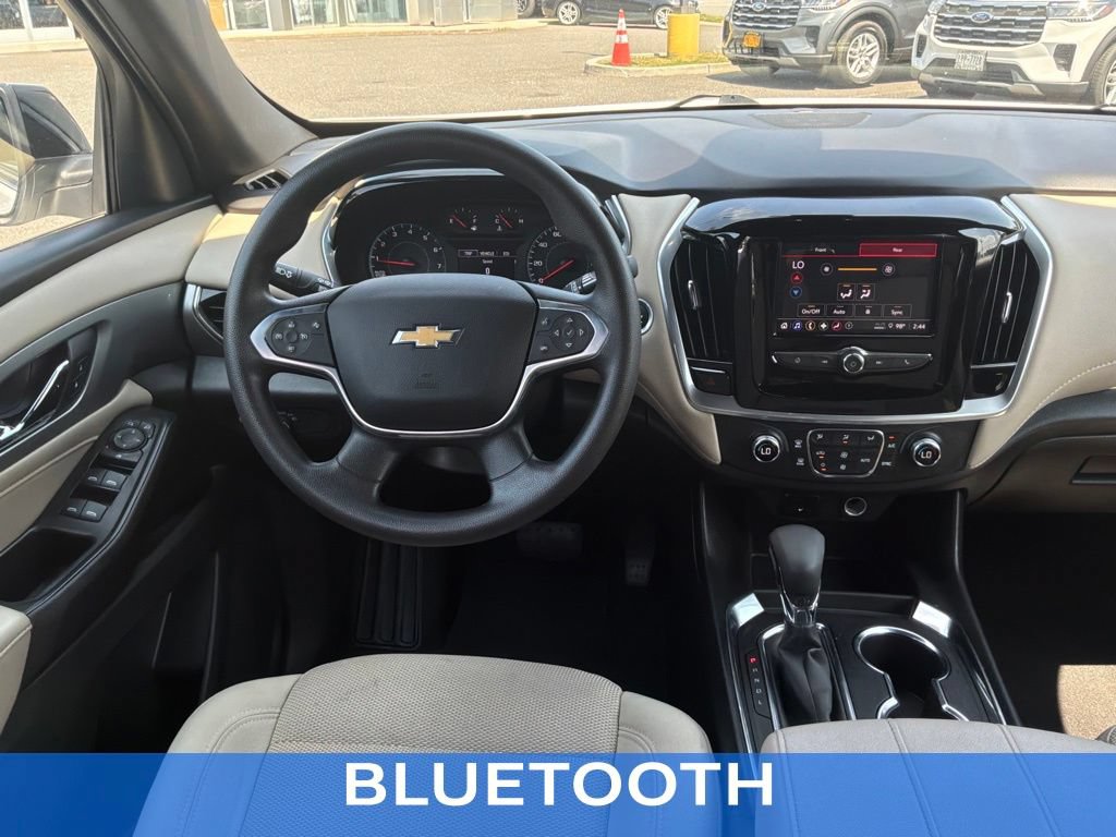 Used 2022 Chevrolet Traverse LS AWD/4WD image 11