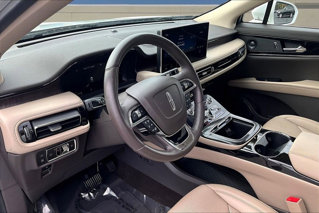 Used 2022 Lincoln Nautilus Reserve image 19
