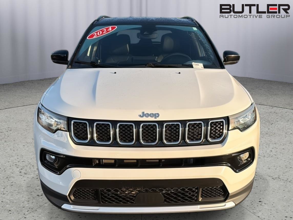 Used 2024 Jeep Compass Limited AWD/4WD image 9