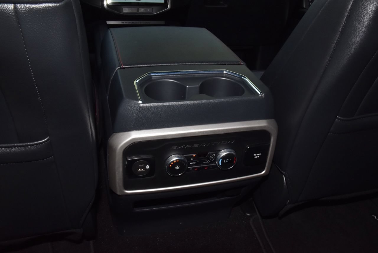 Used 2023 Ford Expedition Limited RWD image 19