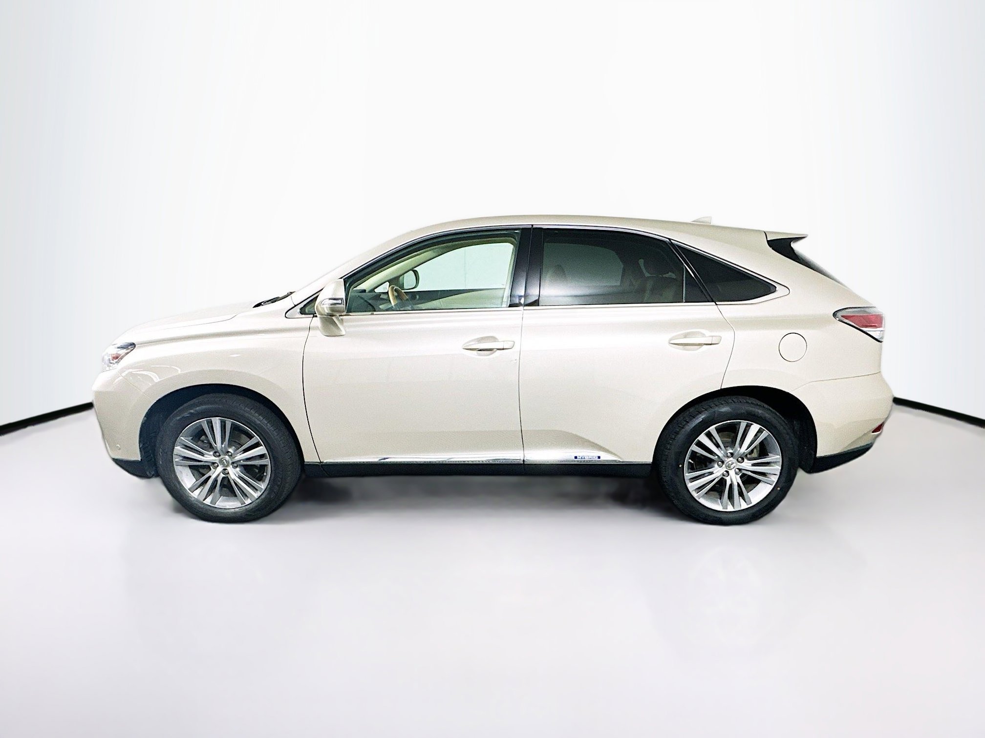 Used 2015 Lexus RX 450h FWD image 4
