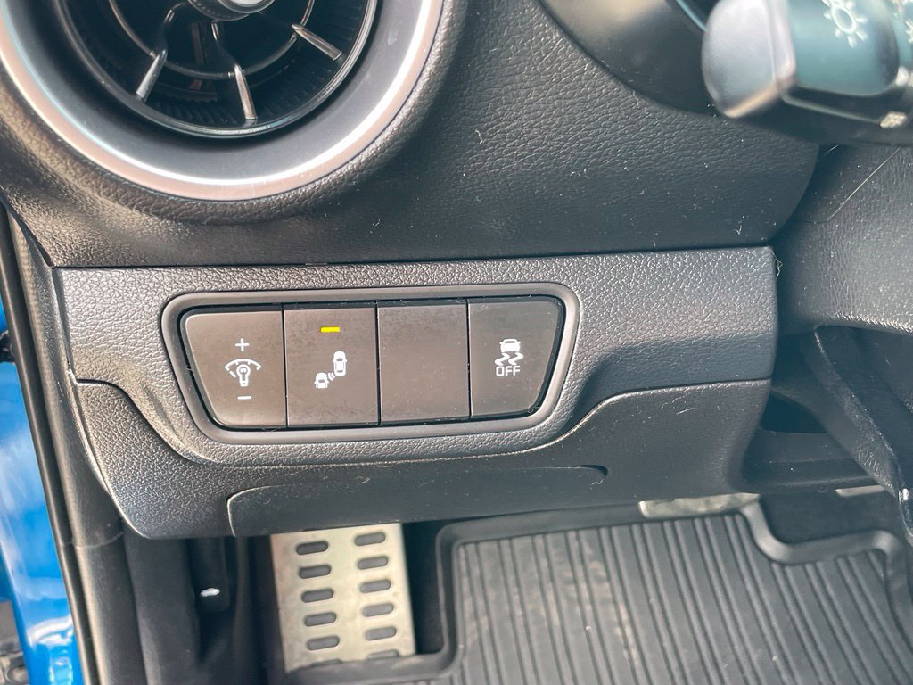 Certified 2023 Kia Forte GT-Line FWD image 12