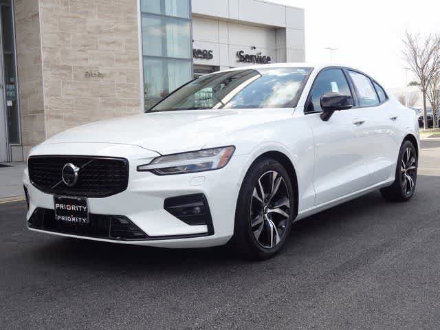 Used 2024 Volvo S60 B5 Plus FWD image 1