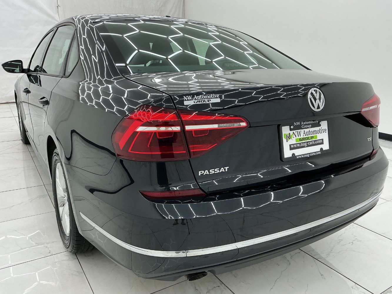 Used 2018 Volkswagen Passat 2.0T S w/ Driver Assistance Package FWD image 9