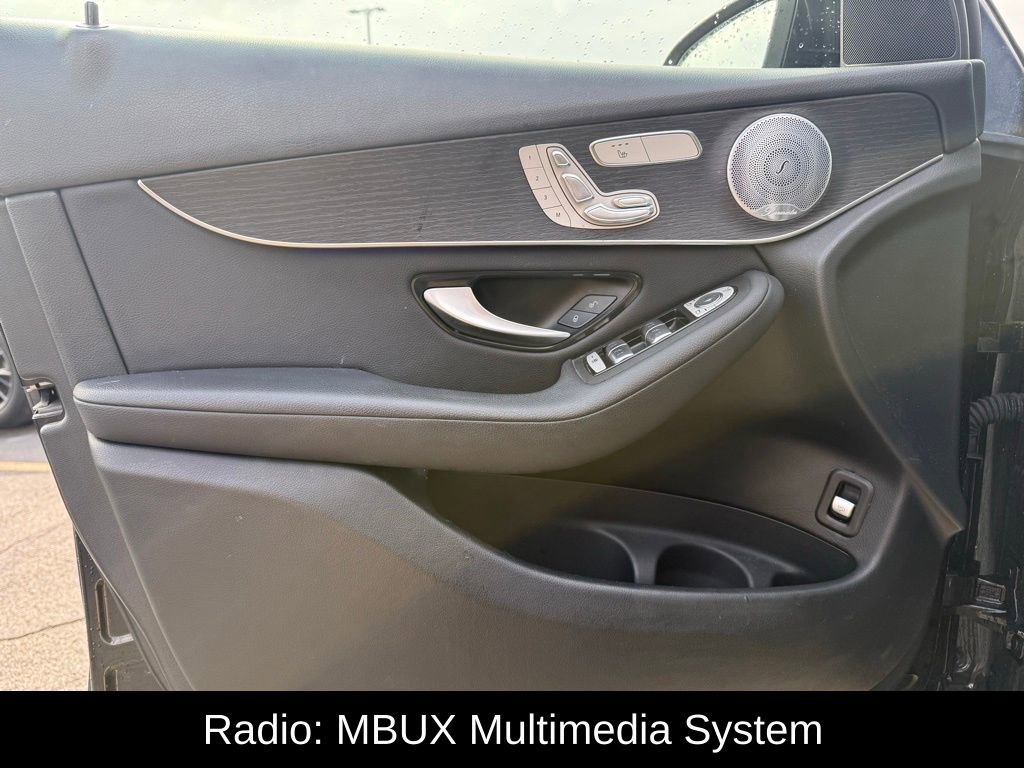 Used 2021 Mercedes-Benz GLC 300 4MATIC image 5