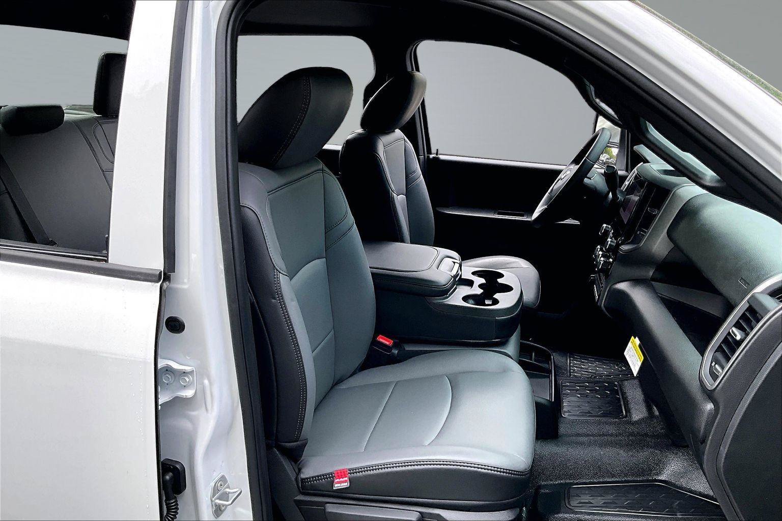 New 2026 RAM 3500 Tradesman w/ Chrome Appearance Group A AWD/4WD image 9