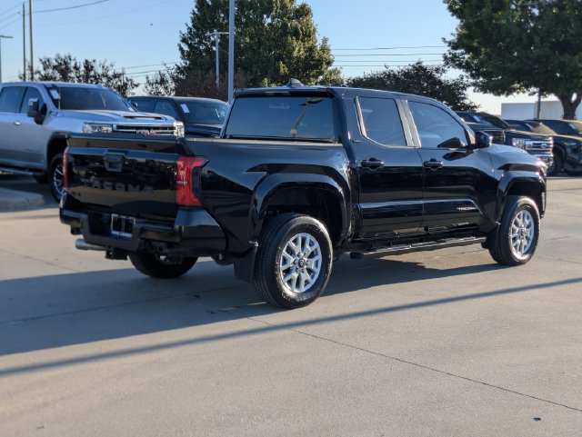 Used 2024 Toyota Tacoma SR5 AWD/4WD image 5