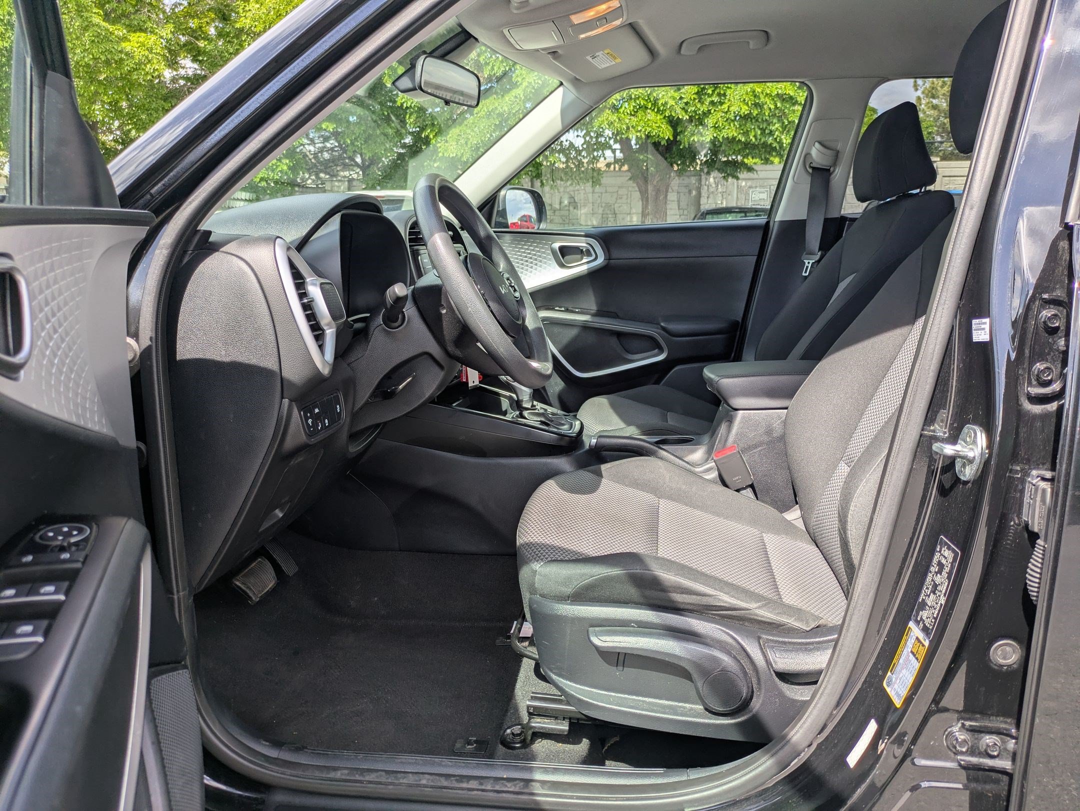 Used 2022 Kia Soul LX w/ Technology Package FWD image 17