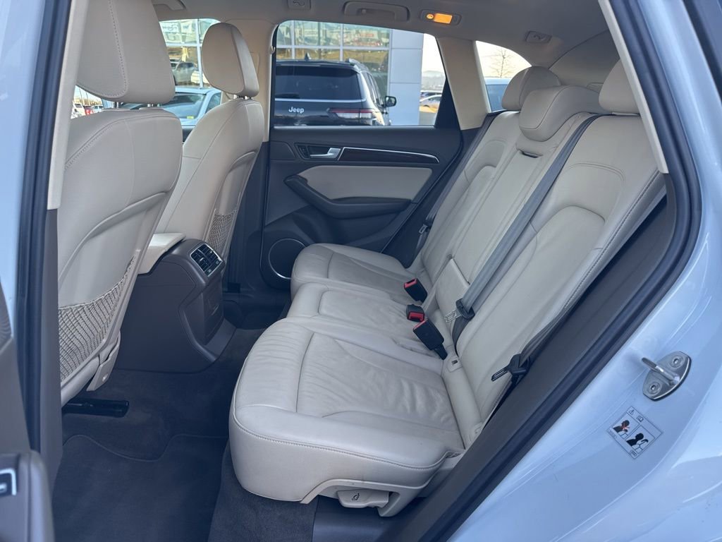 Used 2016 Audi Q5 2.0T Premium Plus w/ Technology Package image 27