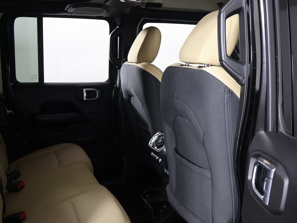 Used 2021 Jeep Wrangler Unlimited Sahara AWD/4WD image 26