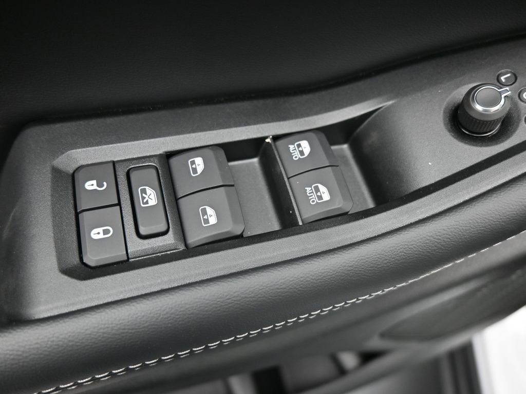 New 2025 Jeep Grand Cherokee L Limited image 13