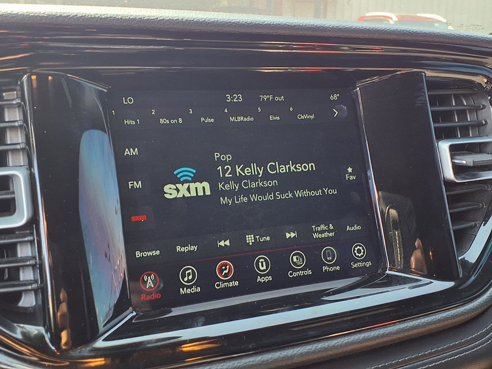 Used 2022 Dodge Durango SXT w/ Blacktop Package image 6