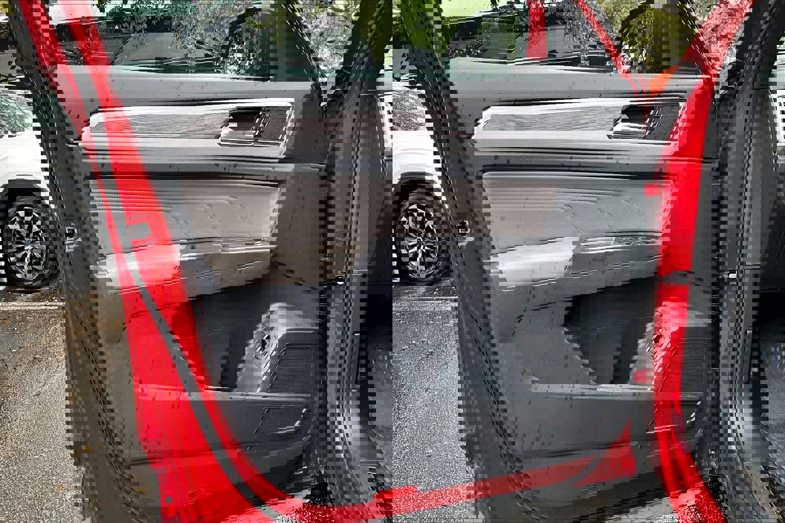 Certified 2022 Volkswagen Atlas Cross Sport SE w/ Black Wheel Package image 21