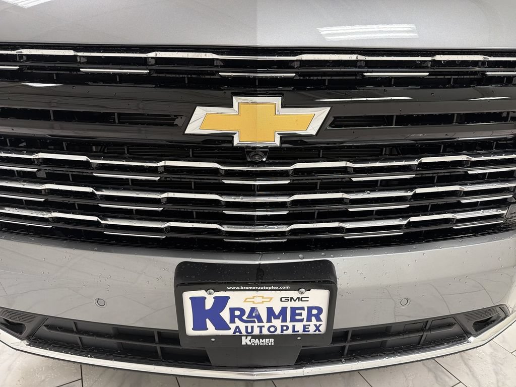 New 2026 Chevrolet Suburban High Country AWD/4WD image 32
