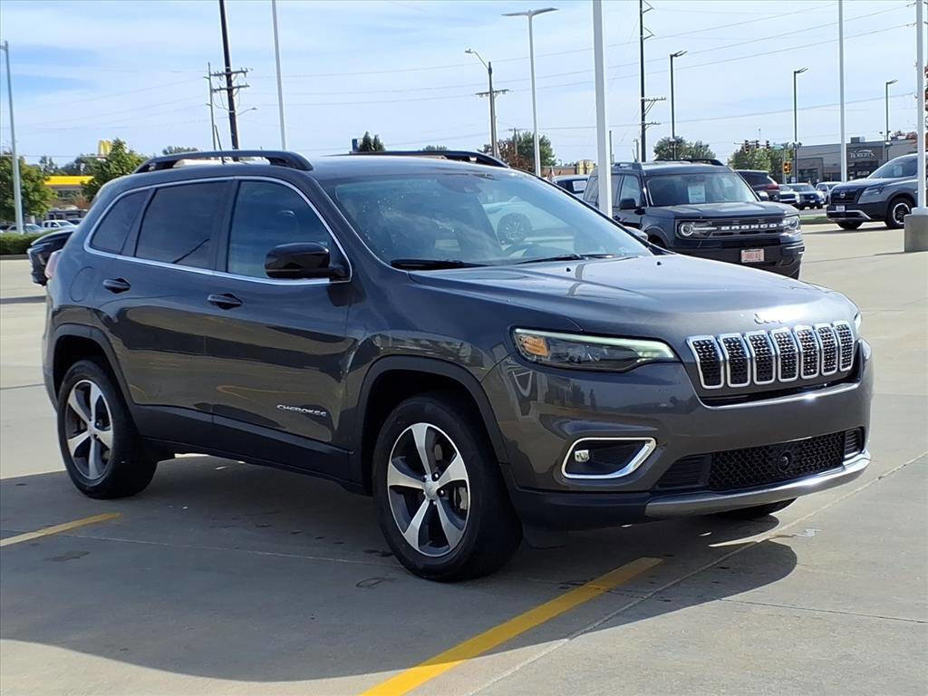 Used 2022 Jeep Cherokee Limited image 7
