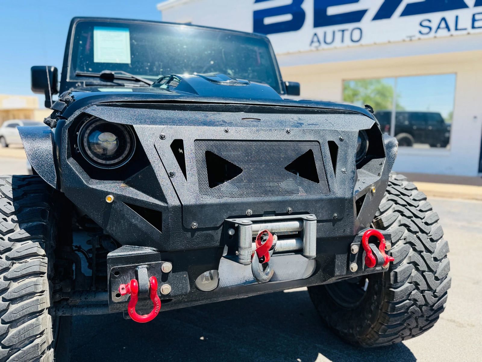 Used 2017 Jeep Wrangler Unlimited Sport w/ Connectivity Group AWD/4WD image 3
