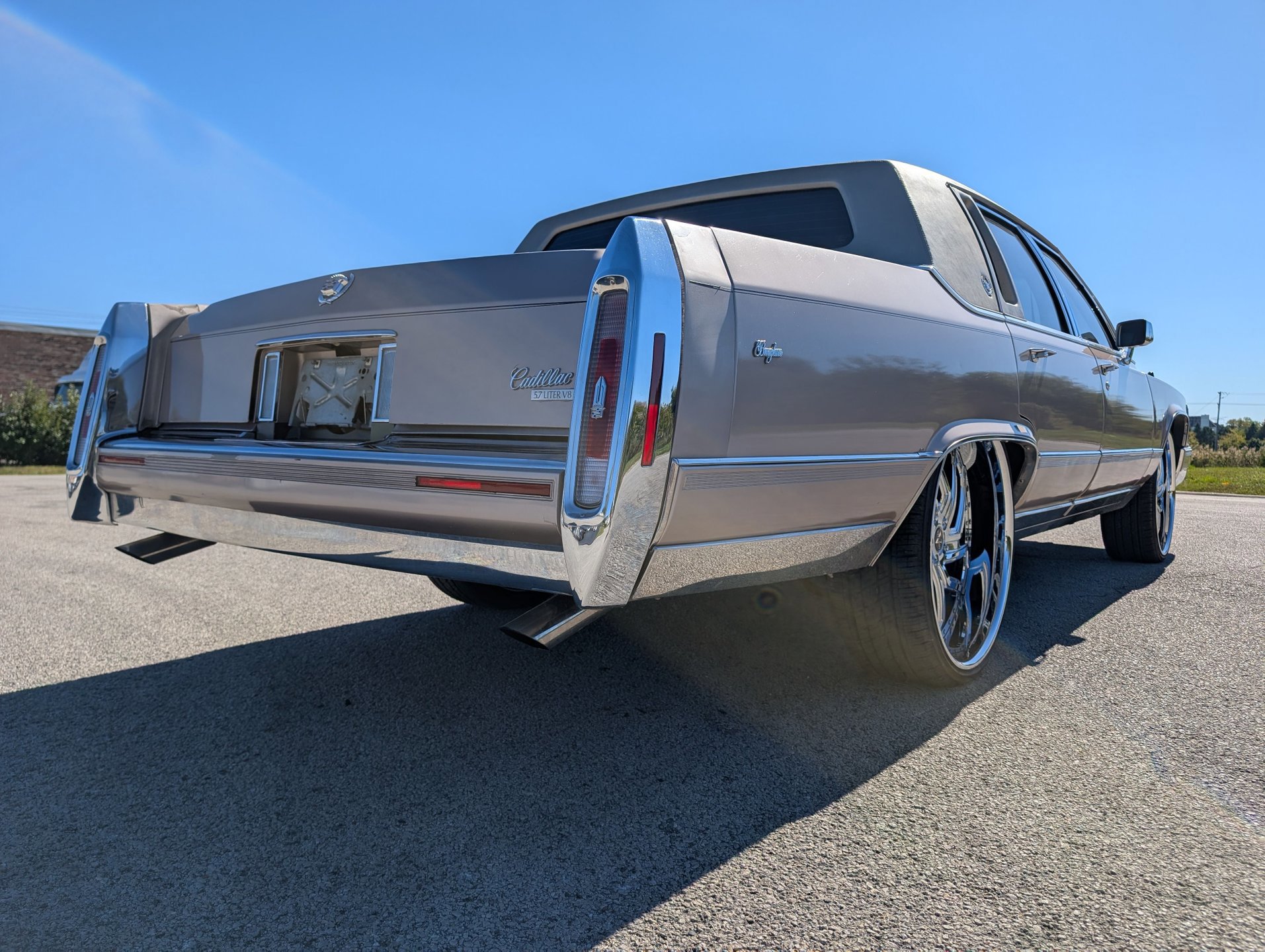 Used 1990 Cadillac Brougham image 29