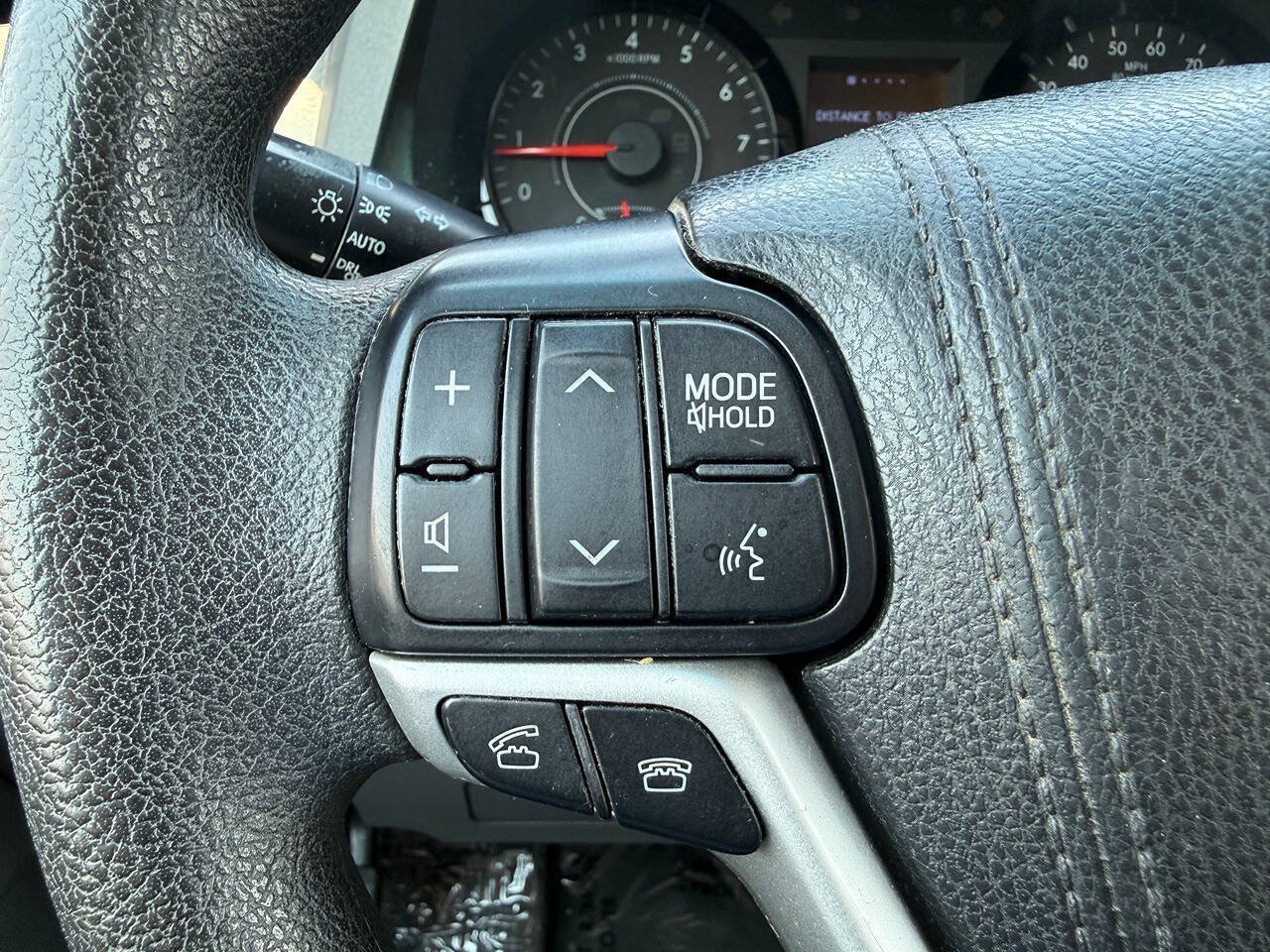 Used 2017 Toyota Sienna LE FWD image 36