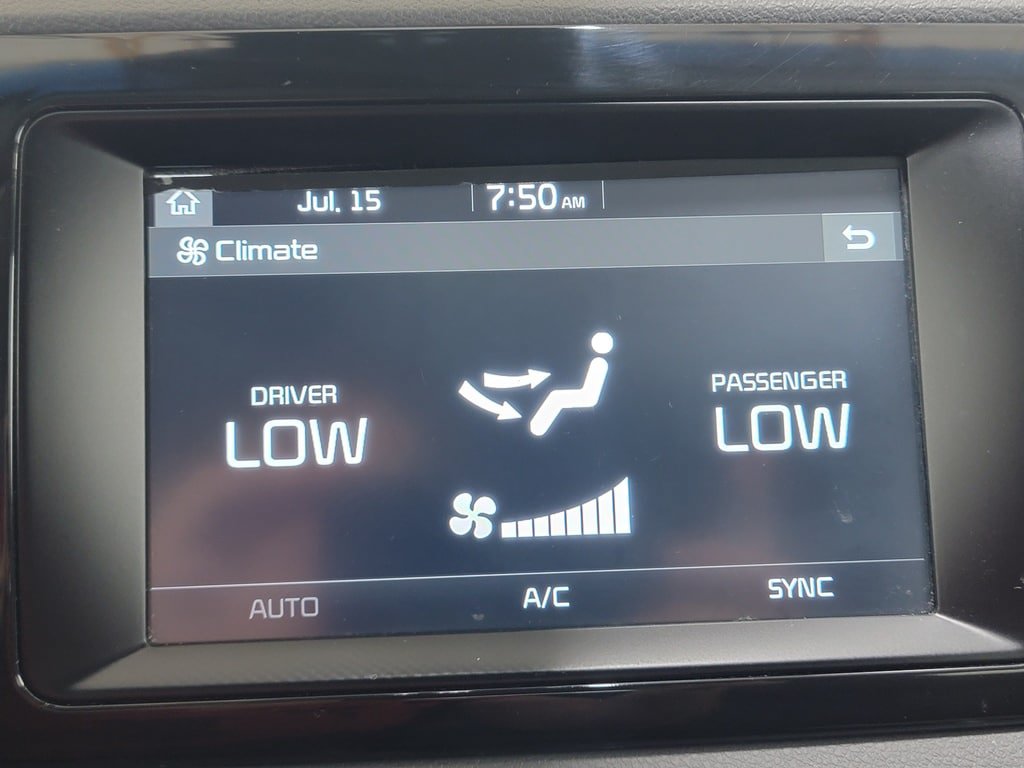 Used 2019 Kia Niro LX FWD image 25