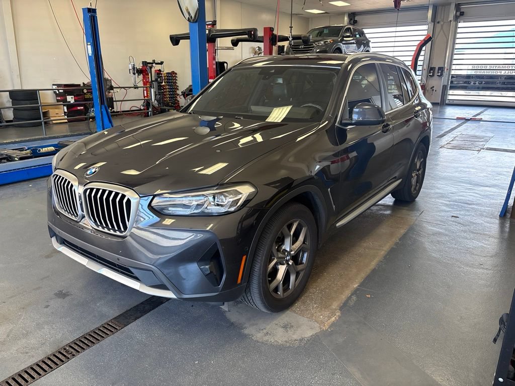 Used 2023 BMW X3 xDrive30i w/ Premium Package AWD/4WD image 2