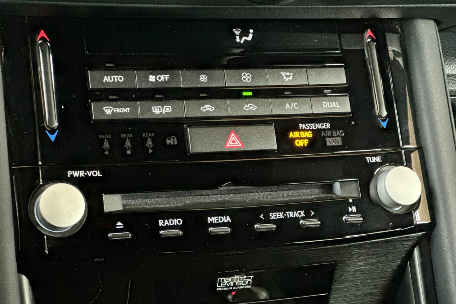 Used 2025 Lexus IS 500 image 21