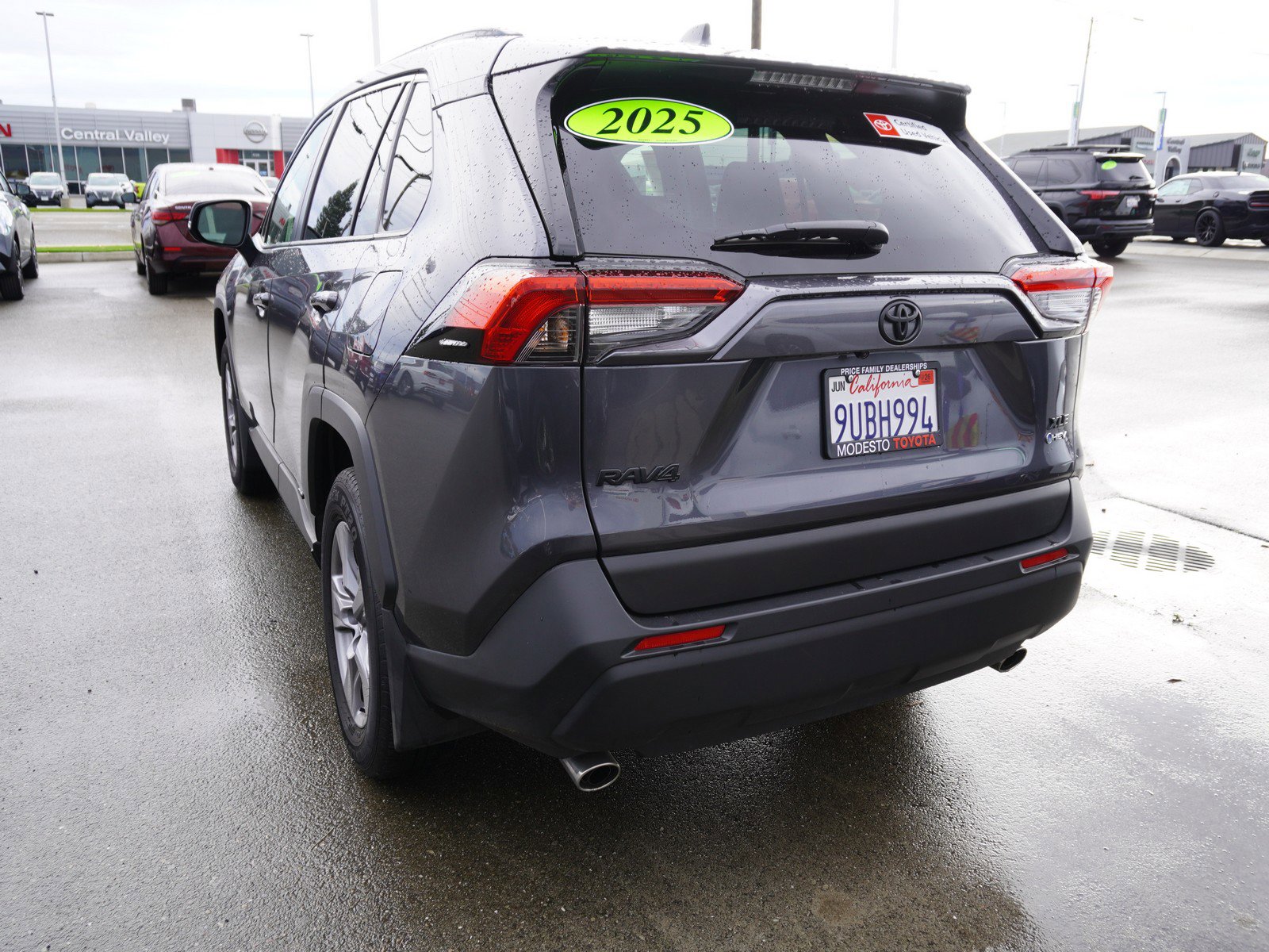 Used 2025 Toyota RAV4 XLE image 9