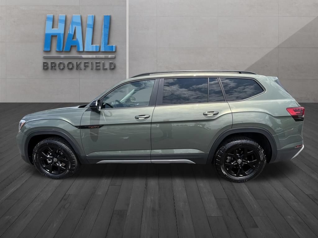 Used 2026 Volkswagen Atlas Peak Edition AWD/4WD image 3