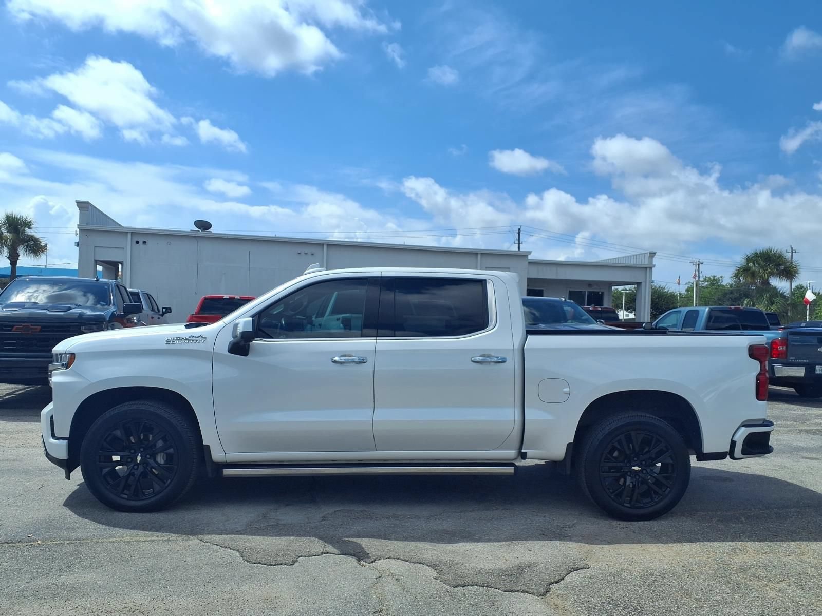 Used 2021 Chevrolet Silverado 1500 High Country RWD image 24