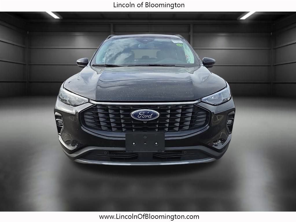 Used 2024 Ford Escape Platinum image 11