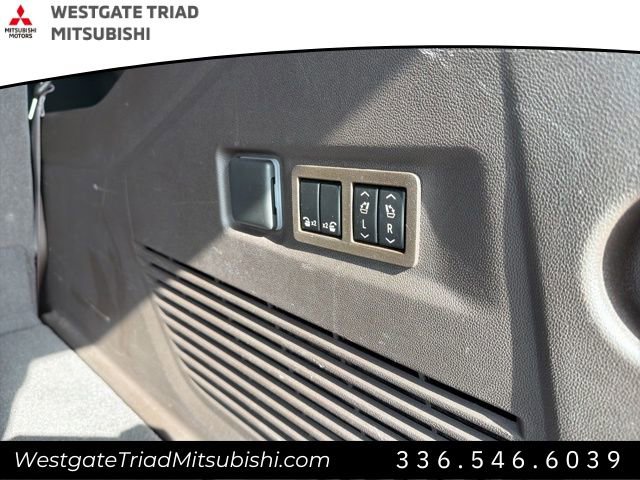 Used 2023 Chevrolet Suburban Z71 w/ Luxury Package image 24