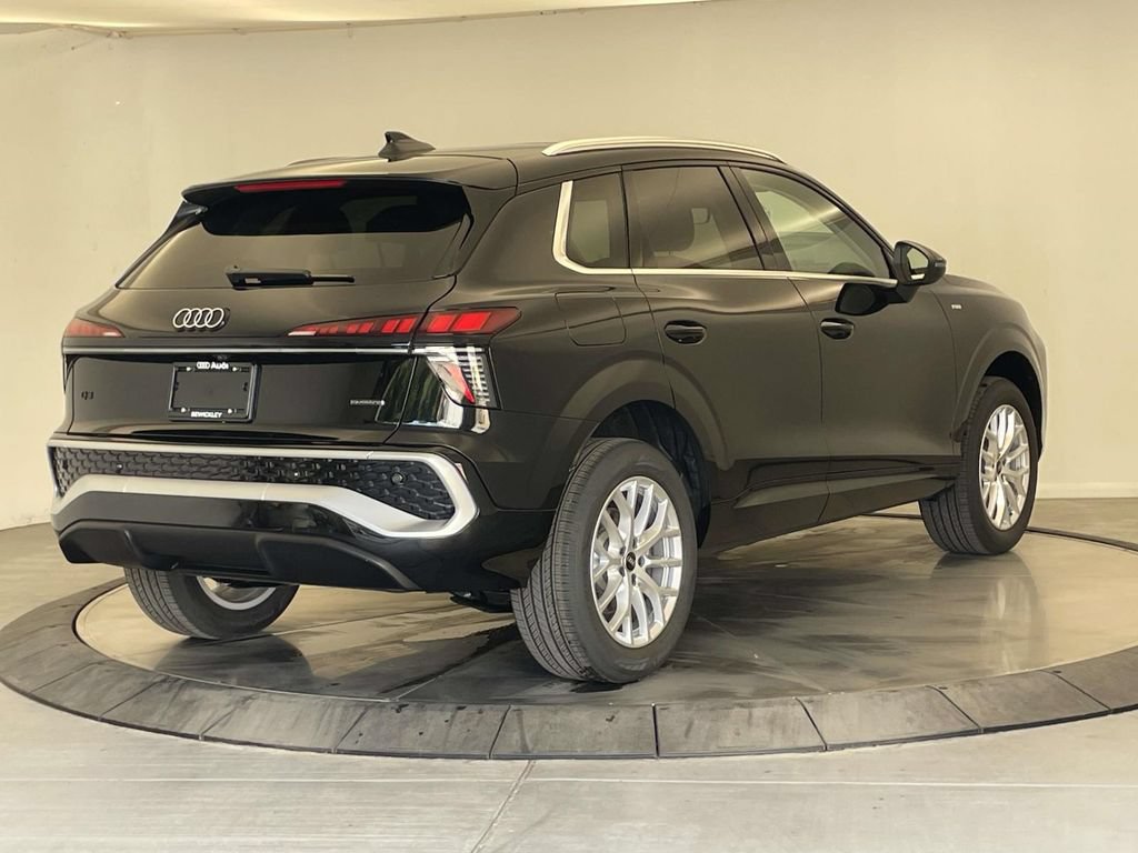 New 2026 Audi Q3 quattro 2.0T AWD/4WD image 7