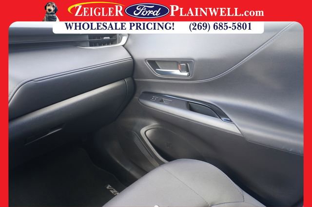 Used 2022 Toyota Venza LE image 30