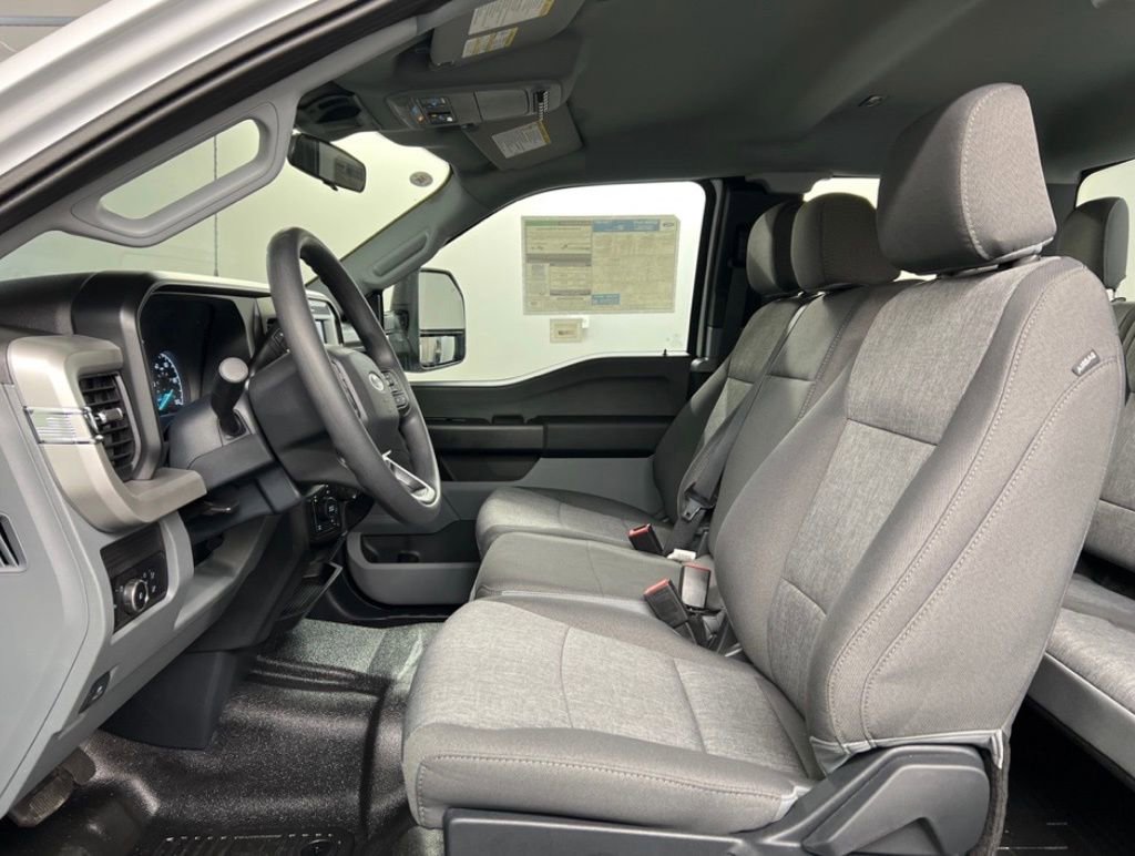 New 2026 Ford F250 XL w/ XL Chrome Package image 9