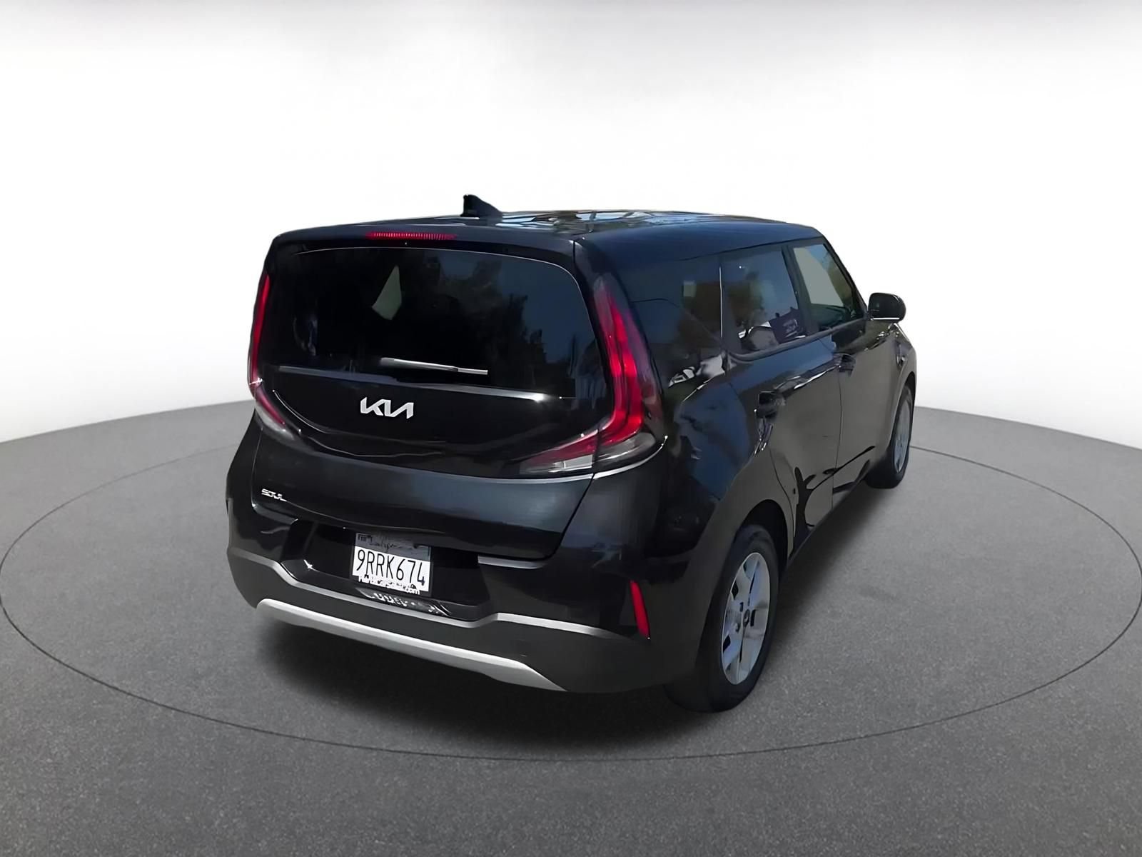 Used 2025 Kia Soul LX w/ LX Technology Package FWD image 13