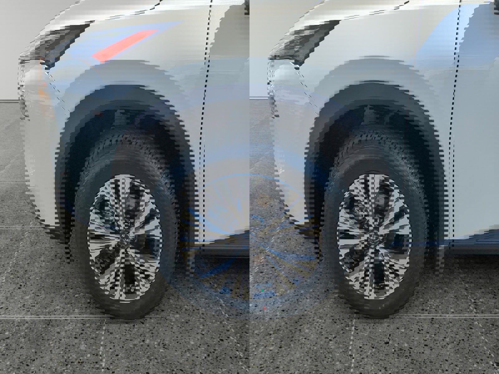 Used 2023 Nissan Rogue SV image 14