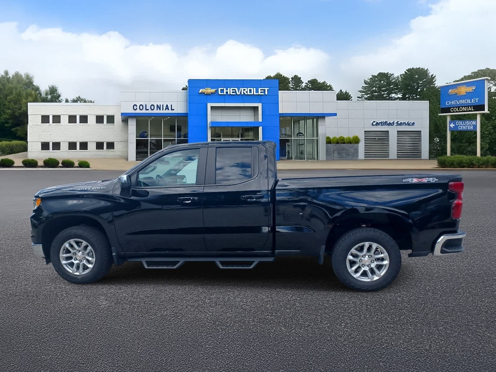Used 2026 Chevrolet Silverado 1500 LT AWD/4WD image 6