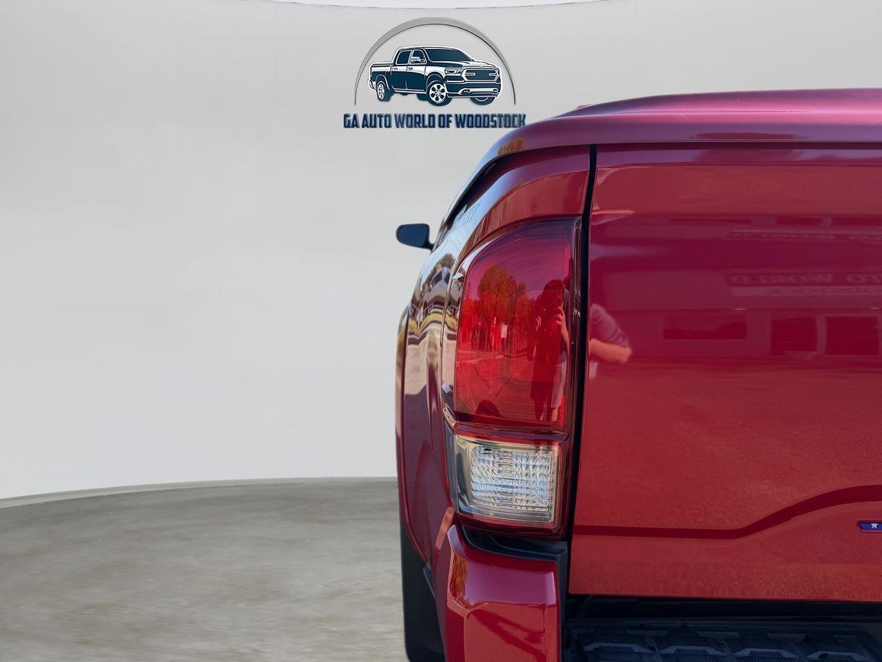 Used 2016 Toyota Tacoma TRD Sport w/ Towing Package RWD image 13