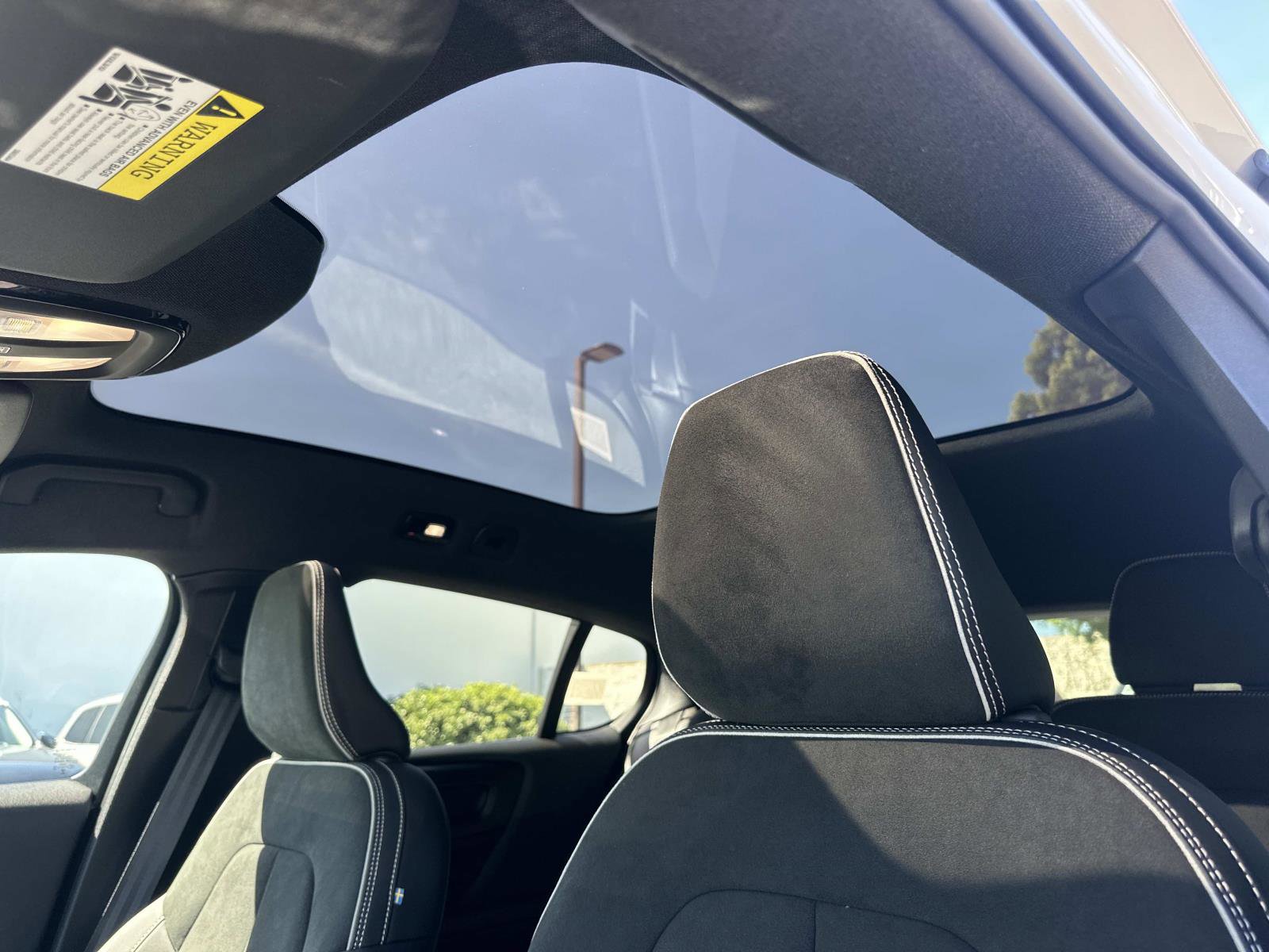 Certified 2023 Volvo C40 P8 Recharge Ultimate image 35