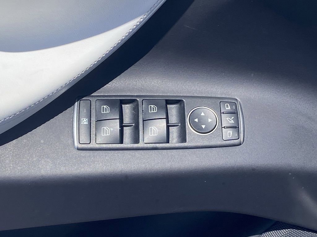 Used 2018 Tesla Model X 100D AWD/4WD image 19