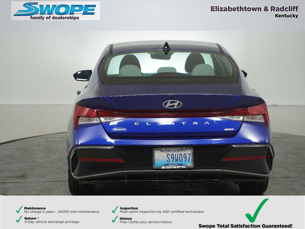 Certified 2025 Hyundai Elantra Limited image 4